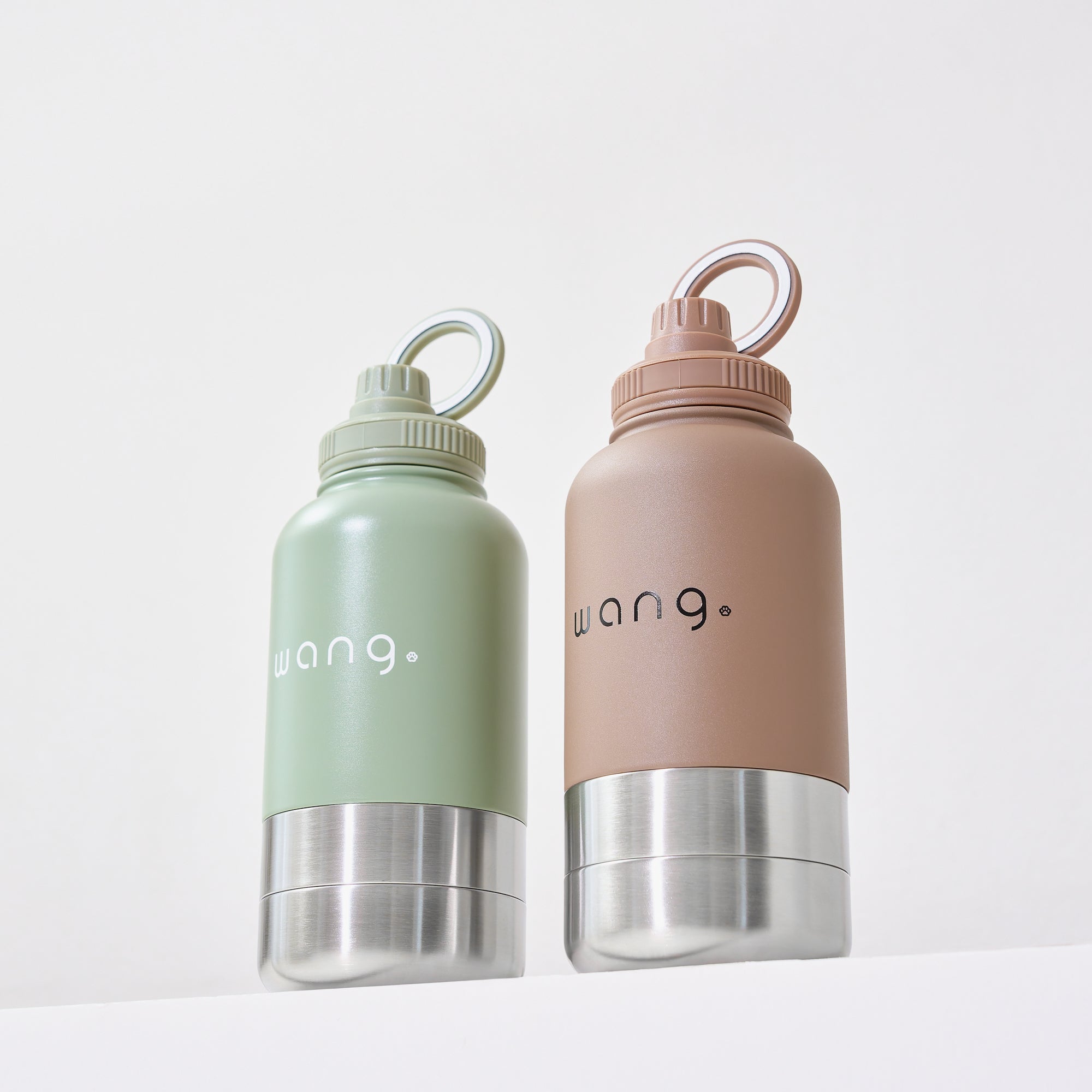 wang. Travel Dog Bottle